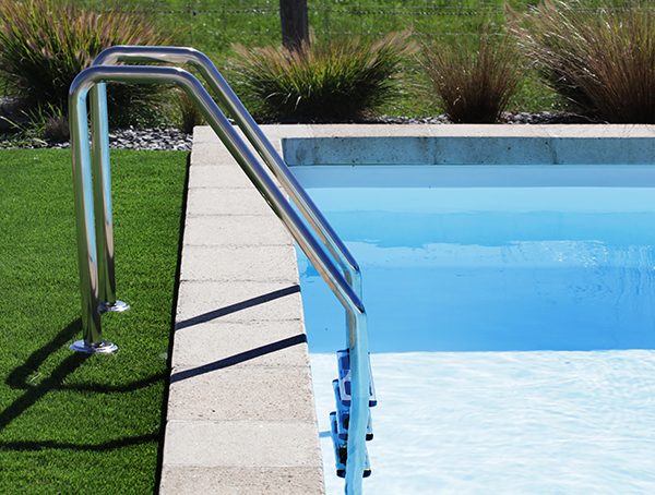 Escalier inox piscine